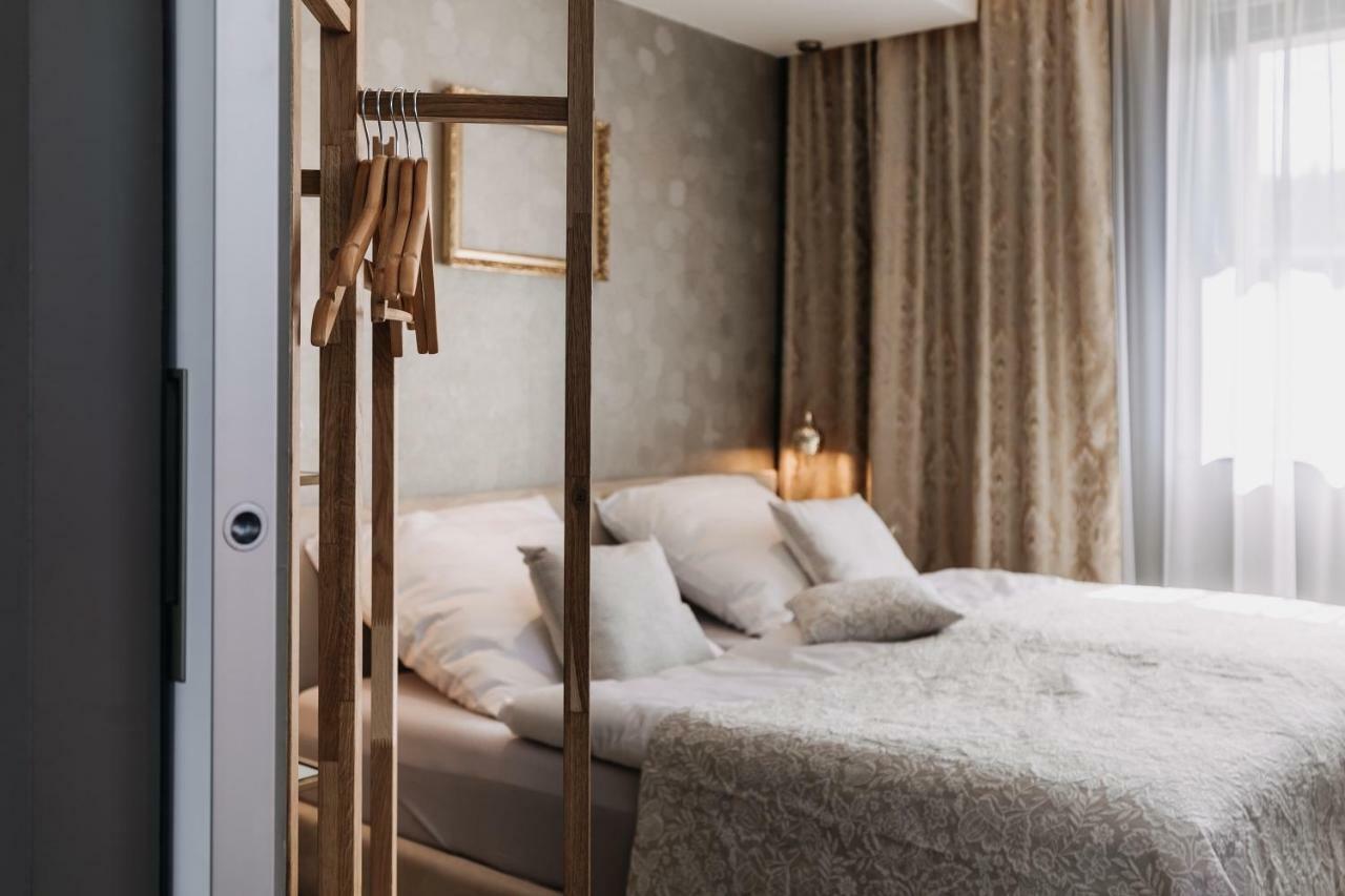 كارلوفي فاري Villa Bricola - Boutique Apartments المظهر الخارجي الصورة